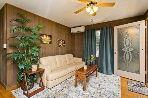 63 Kauila St, Honolulu, HI 96813-1629