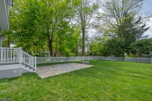 26 Minton Ave, Chatham Township NJ  07928-2740 exterior