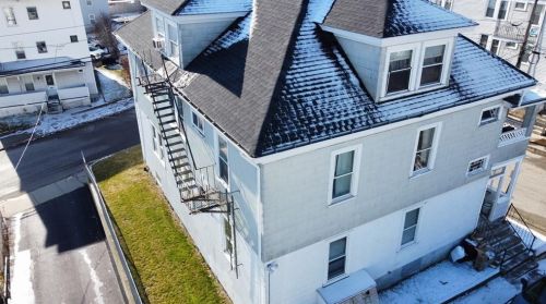 556 Elm St, Woonsocket RI 02895-3508 exterior