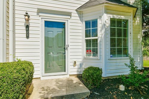 725 Crestwell Cir, Atlanta, GA 30331-8627