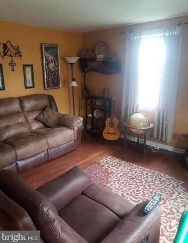 21 Winter St, Media PA 19063-1510 exterior