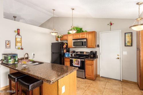 3181 Butler Dr, Phoenix AZ 85051-4740 exterior