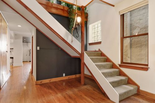 1817 Honore St, Chicago IL 60657-2007 exterior