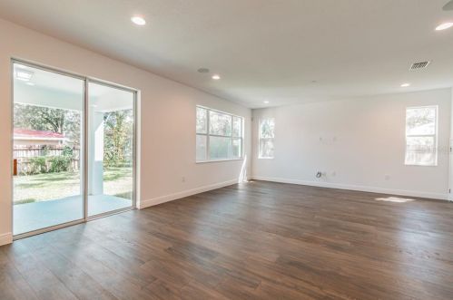 2113 Carmen St, Tampa FL 33606-1202 exterior