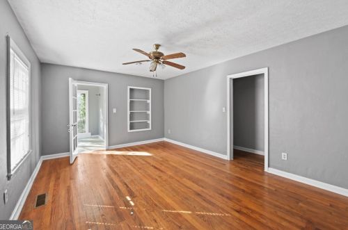 694 Campbell Cir, Atlanta, GA 30354-1024