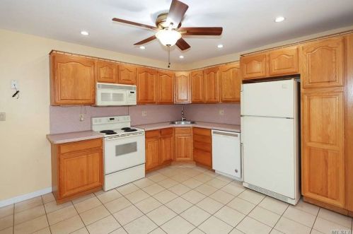 314 Everard St, Huntington Station NY 11746-7008 exterior