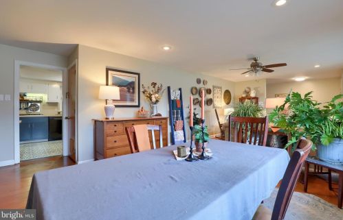 306 Blf Vw Dr, Lancaster PA 17601-4136 exterior