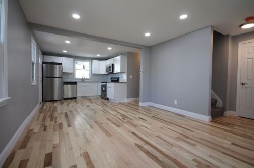 415 Tiffany St, Springfield, MA 01108-3337