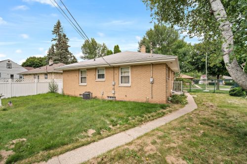 4711 70, Milwaukee WI 53216-1164 exterior