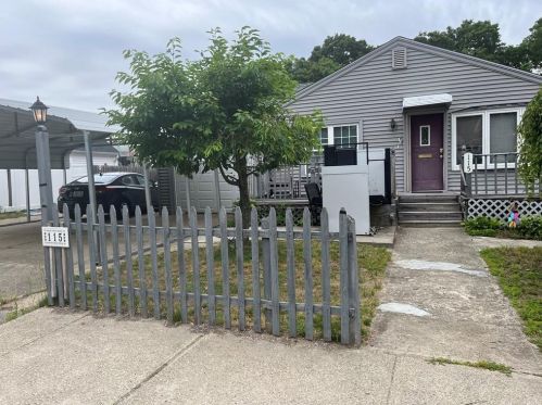 115 Beech St, Woonsocket, RI 02895-6230