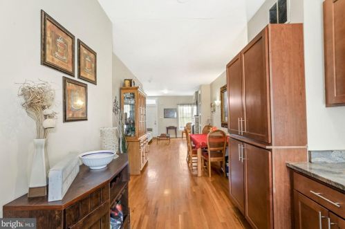 736 New St, Camden NJ 08103-1523 exterior