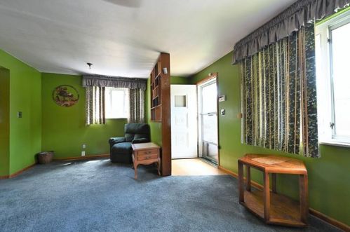 808 Norvell Dr, Pittsburgh, PA 15235-4409