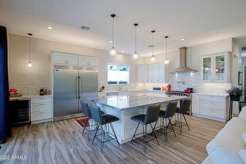 4226 42nd St, Phoenix AZ  85018-4208 exterior