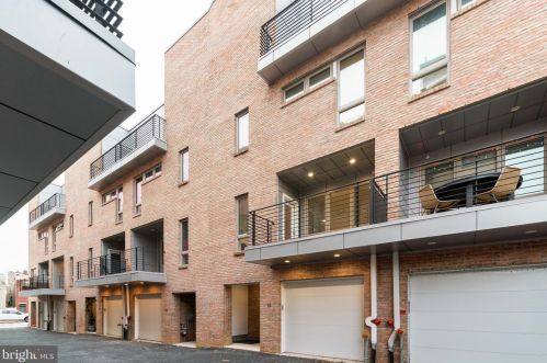 119 Greenwich St, Philadelphia PA  19147-6109 exterior