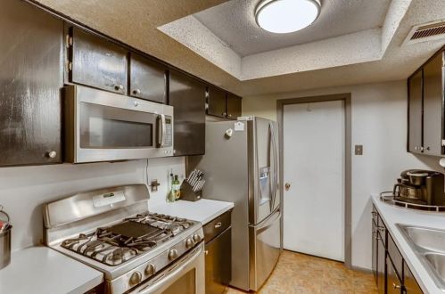 7717 Croftwood Dr, Austin TX 78749-3208 exterior