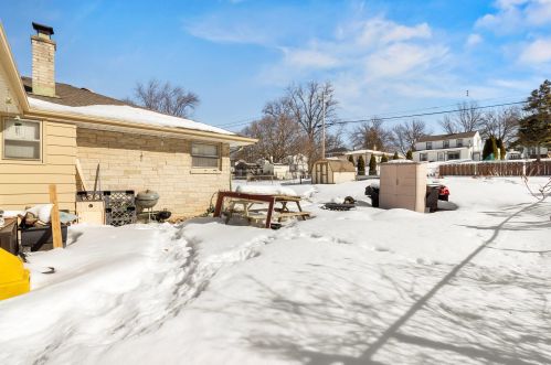 1210 104, Milwaukee WI 53214-3928 exterior