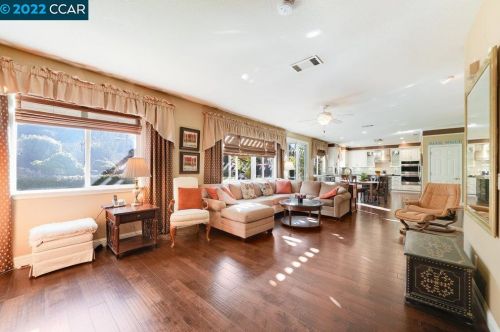 980 Rolling Wood Way, Concord CA 94521-5403 exterior