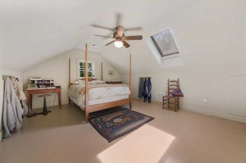 52 Todd Hill Rd, Poughkeepsie NY 12603-3932 exterior