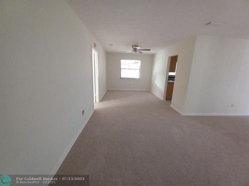 1662 Carillo Ave, Fort Pierce FL 34953-1745 exterior