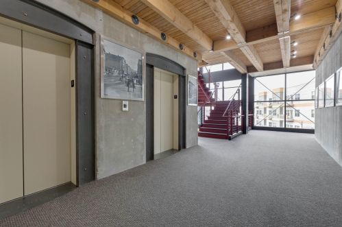 130 Water St, Milwaukee WI  53202-6018 exterior