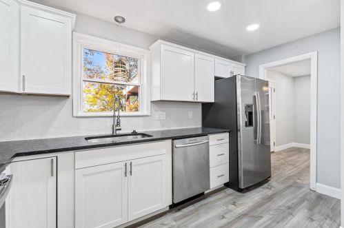 1437 Avon Pl, Pittsburgh PA 15221-1216 exterior