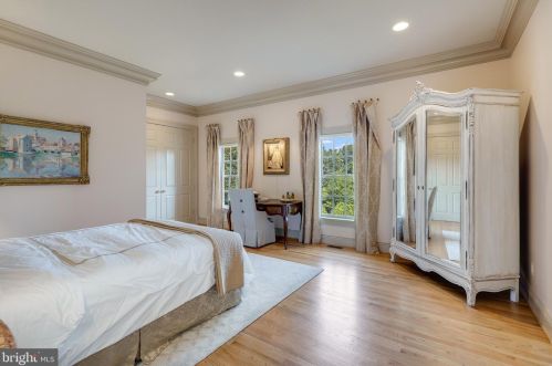 11720 Centurion Way, Rockville MD 20854-6420 exterior