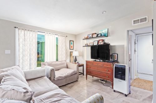 1315 Cheryl Dr, Phoenix AZ  85020-1843 exterior