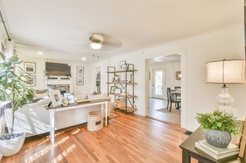 2209 Clairmont Ter, Atlanta GA 30345-2316 exterior