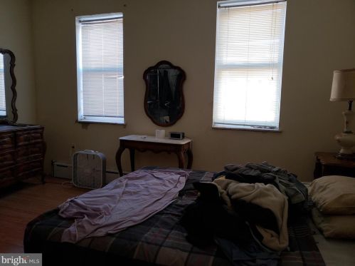 1602 Jackson St, Philadelphia PA 19145-3844 exterior