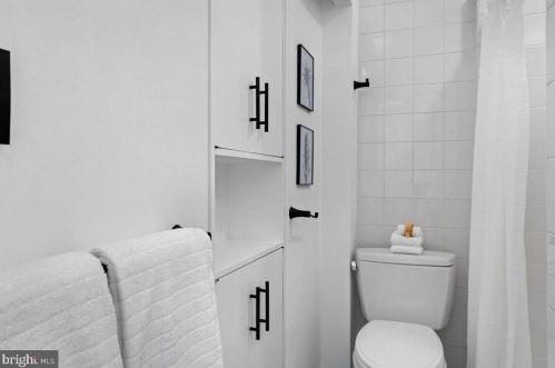 5171 Macarthur Blvd, Washington DC 20016-3315 exterior