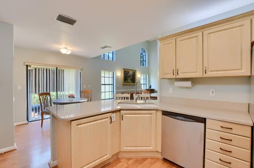 6876 Bitterbush Pl, Boynton Beach FL 33472-2902 exterior