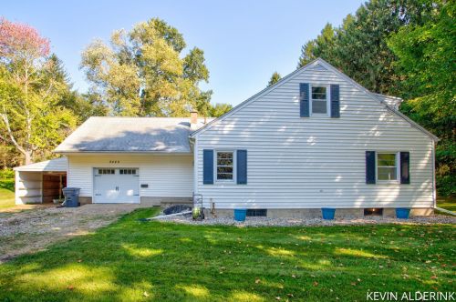 5482 Ravine Rd, Kalamazoo MI 49009-9002 exterior