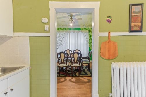 6328 Mozart St, Chicago IL 60659-1521 exterior