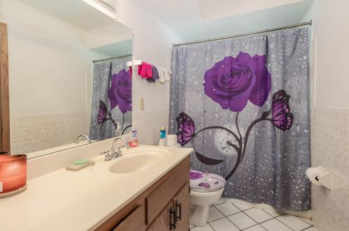 10918 Langlade St, Milwaukee WI  10920-1319 exterior