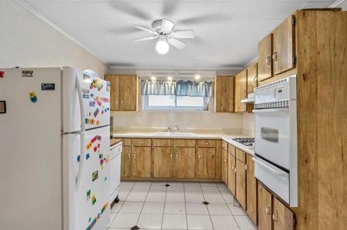 904 State Ave, Moon Twp PA 15108-2234 exterior