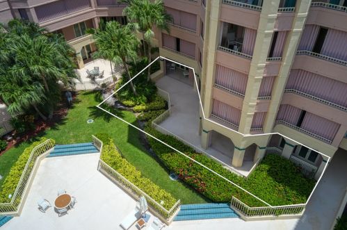 300 5th Ave, Boca Raton FL  33432-5056 exterior