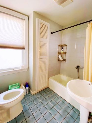 54 Grand View Ave, Quincy MA  02170-3302 exterior