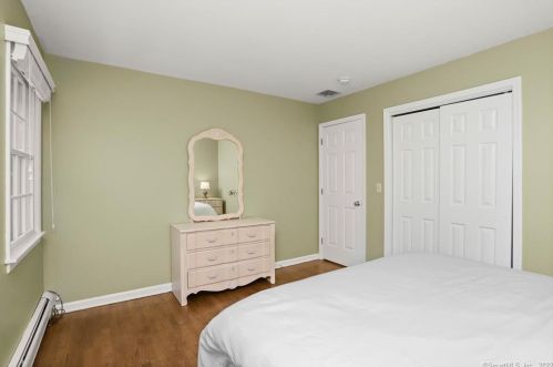 67 Ritch Dr, Ridgefield CT 06877-2815 exterior