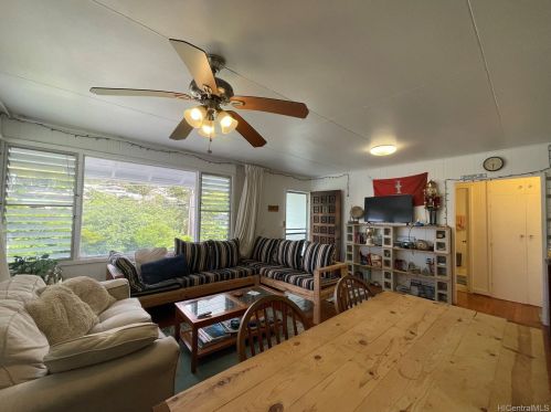 2843 Dow St, Honolulu HI 96817-1133 exterior