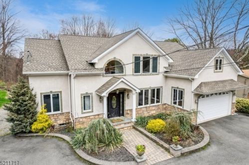 10 Mountainside Dr, Dover NJ  07869-2217 exterior