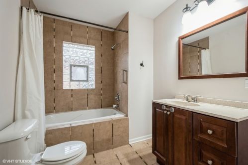 7312 California, Chicago IL 60652-2713 exterior