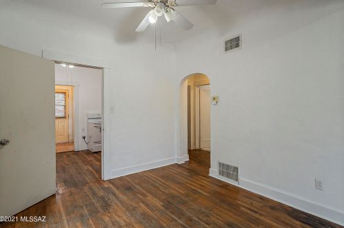 1338 Grant Rd, Tucson AZ 85712-2307 exterior