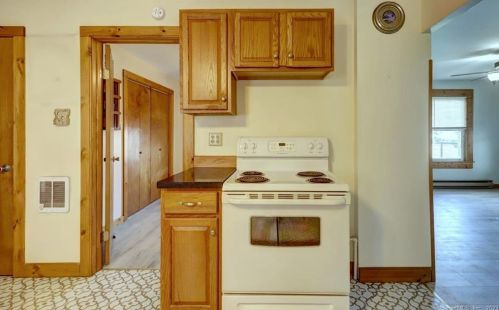 58 Washington St, Wallingford CT 06492-3530 exterior