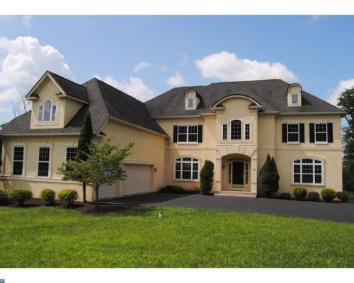 18 Putter Ln, Pottstown PA  19464-7801 exterior