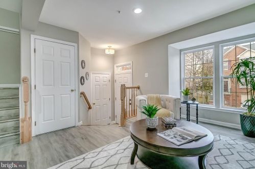 10414 Heathside Way, Rockville MD 20854-6346 exterior