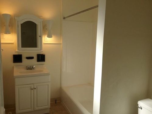 6366 Forward Ave, Pittsburgh PA 15217-2269 exterior