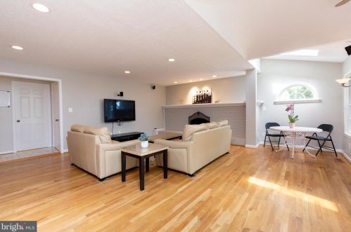 9808 Korman Ct, Rockville MD  20854-2042 exterior