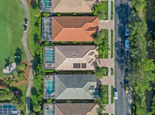 3535 Grand Cypress Dr, Naples FL 34119-7923 exterior