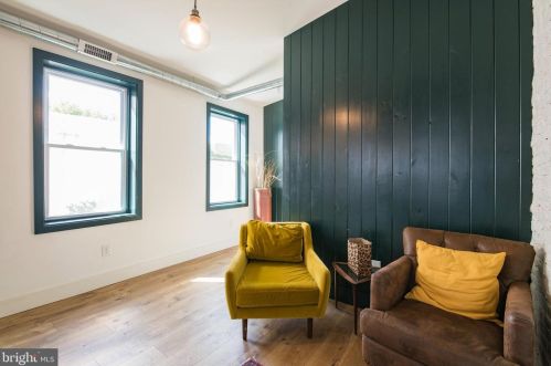 2026 Howard St, Philadelphia PA 19148-3334 exterior