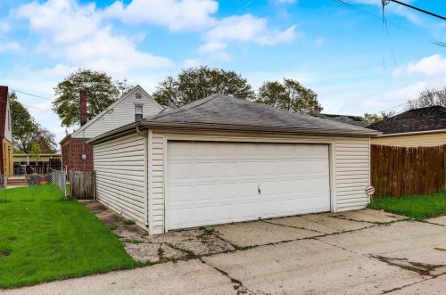 4451 53, Milwaukee WI 53218-5711 exterior